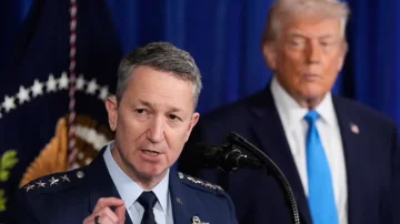 Ameriški general pove, kako je potekala tajna operacija Madurusa.
