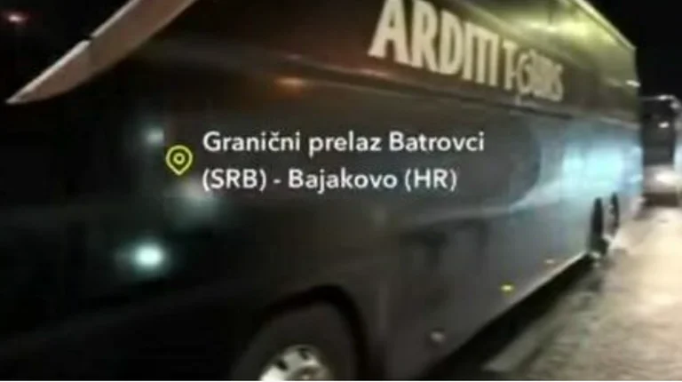 Ardi Tours "% reagerar efter att ha rapporterat att exilbussen var inblandad i brand