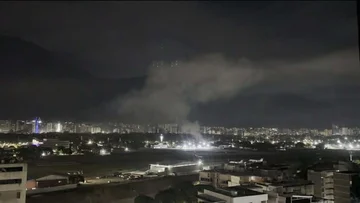 Ameriški uradnik pravi, da ZDA stojijo za napadi v Venezueli.