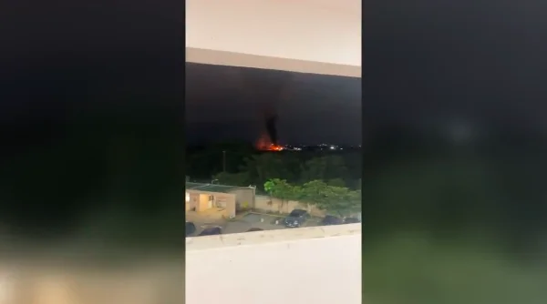 米発砲後の爆撃について、ベネズエラの住民は花火があったと思い浮かび上がっています。