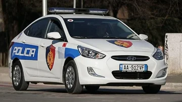 Poškodbe v Albaniji 13-letna Tirana čudežno reši pred slepim svincem