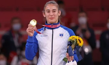 Nora Gjakova kończy karierę w dżungli jako legenda o sportach w Kosowie