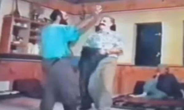 Zeldzame video: Sahit van Hamez Jashar in grappige momenten, samen dansen