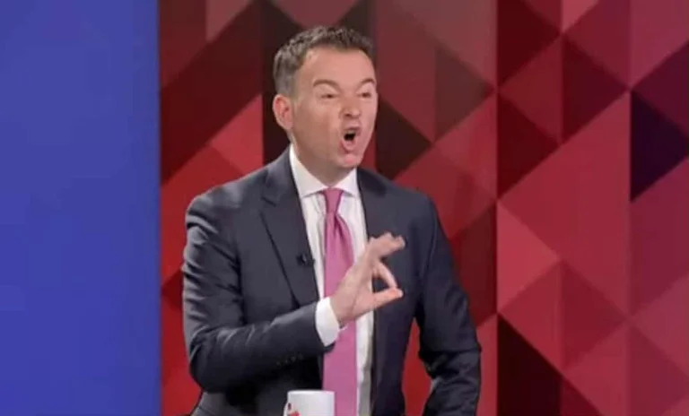 Pec bedreigt oppositie: Runa God me puk me gek, sta niet in de zaal wanneer de president wordt gekozen