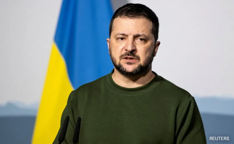 Napad strahu v Putinovi rezidenci, Zelensky zanika vpletenost