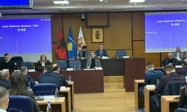 Pristina gemeente besluit te leveren 5288 woningen bij gebruik