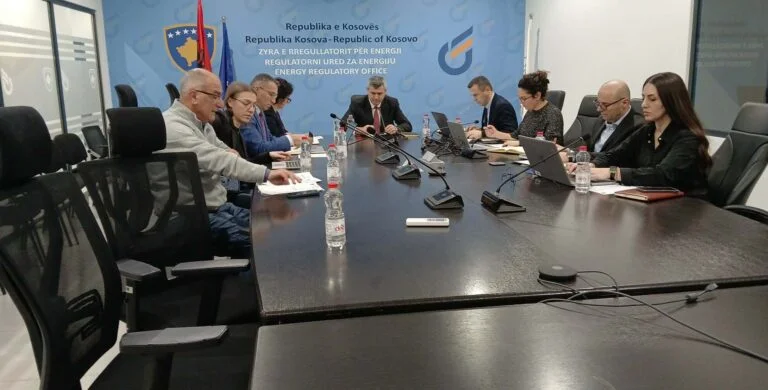 ZRE sänker värmepriset i Pristina, Gjakova