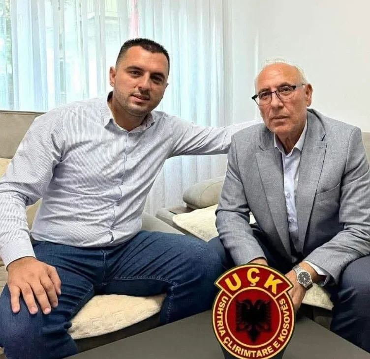Fadil Fazliu'nun oğlu, ülke teslimçilerle birlikte, Lahey'de haksız yere tutuluyorsunuz.