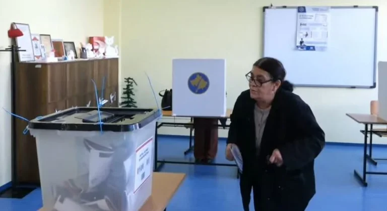 Haradinaj röstar tillsammans med Ruka mamma: Medborgare som kommer till Kosovo sida