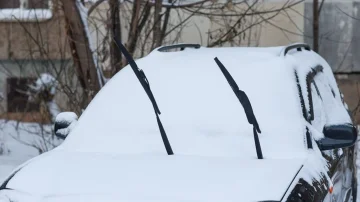 How to heat up your car's engine during winter