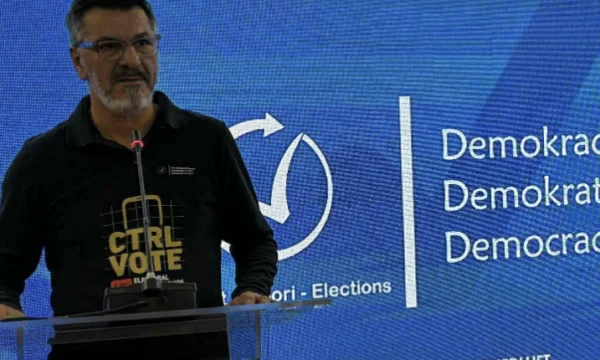 DNV: Er was een daling van het enthousiasme in de campagne, het delen van 100 euro het klassieke geval van publieke middelen gebruik voor verkiezingsdoeleinden