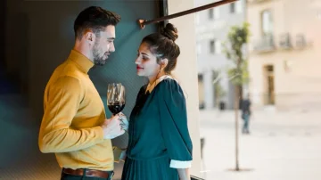 Rule of three seconds: The art of silence that makes you more attractive to the first meeting