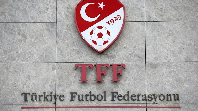 Tidigare Galatasaray chef och 14 fotbollsspelare arresterade: Turkiets bettingskandal