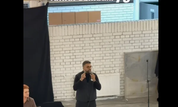 Behram krijgt steun van Tavnik-bewoners.