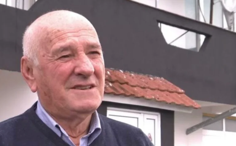 Morgen krijgt hij zijn laatste afscheid van Yahya Mustafa, Cal's vader.