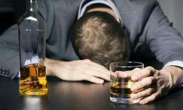 O B S. : 유럽 부상의 세 번째는 알코올과 관련이 있습니다.