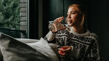 Обезвоживание зимой может иметь серьезные последствия: Вот сколько воды нужно пить каждый день