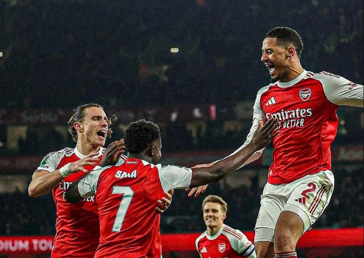 Arsenal es considera en semifinals d' “EFL Cup”, elimina el Palau Cristall a través de la pena