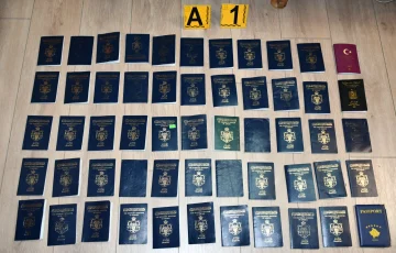 Jordanian 시민과 터키 시민은 smuggling을 위해 체포