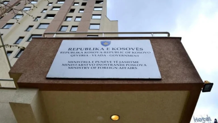 Uwaga podczas podróży przez Serbię, Kosowo drogi zamyka jutro