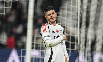 Rasica wraca w formie, pomagając w zwycięstwie Besiktas nad Fenerem.