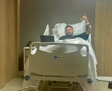 Neymar ponownie działa na kolanie (FOTO)