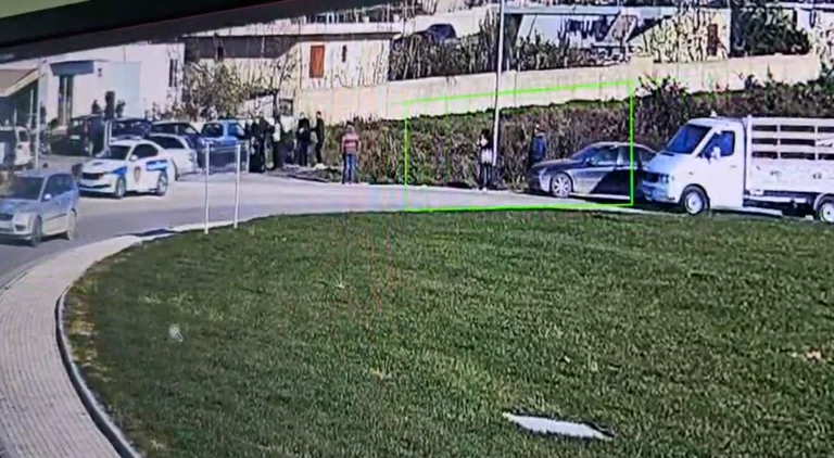 W momencie, gdy policjant zostaje naruszony w Vlora (VIDEO)