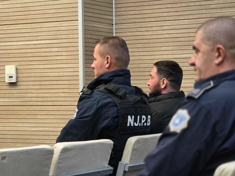Dardan Krivaqa: Förlåt, det var avsiktligt. Jag var under påverkan av droger.