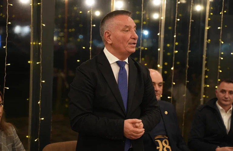 Pal Lekaj: Petershan naast de Alliantie