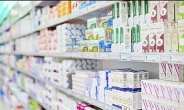 근본적인 약 명부에 Lacks는 예산 성장에도 불구하고 200 %를 증가시키고, Pharmacists의 협회의 의장은 말합니다