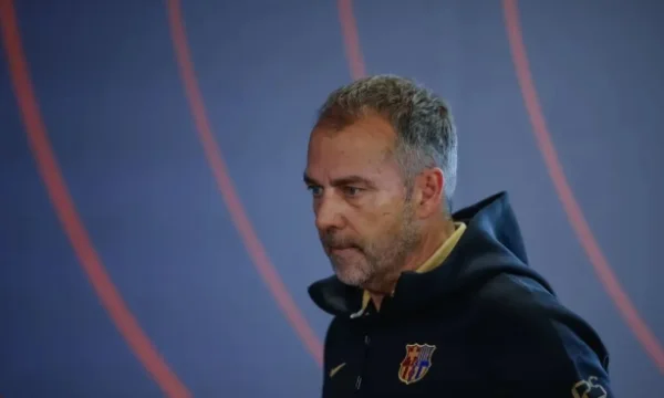 Huonoja uutisia Barcelonan kaksi tähteä, Flicku ajattelu muutos