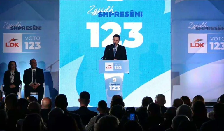 Inwestycje w edukację, Obadiah: Miliard euro dla hoteli i szkół