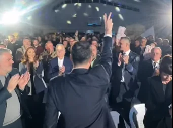 “Gràcies Gjova” - Obadiah publica imatges del míting.
