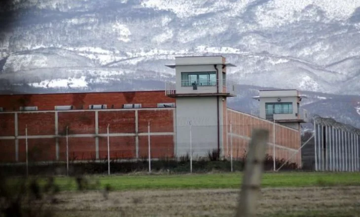 Drogues agafada en tres ocasions separades a la presó de Dubava.