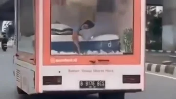 ドリームワーク インドネシアは、移動車の中で眠りに支払われます