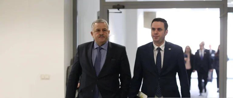 Той не го е сложил в списъка с кандидати за заместник, Абдишику говори за Агим Велин.