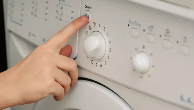 Miten kuivata vaatteet nopeammin talvella ilman kuivaus