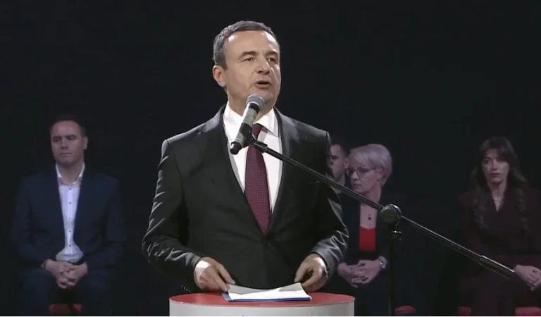 Kurti mówi, że stan, z nim u steru, przekaże “społeczeństwu”