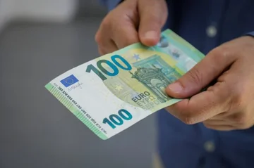 Hapet aplikimi për 100 eurot e sektorit privat