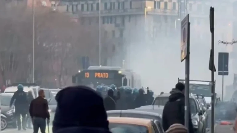 Kaaos ennen peliä Serie A, Inter fanit vastakkain Genovas ulkopuolella (VIDEO) stadionin.