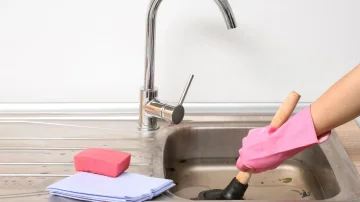 This cosmetic product unlocks the sink tube