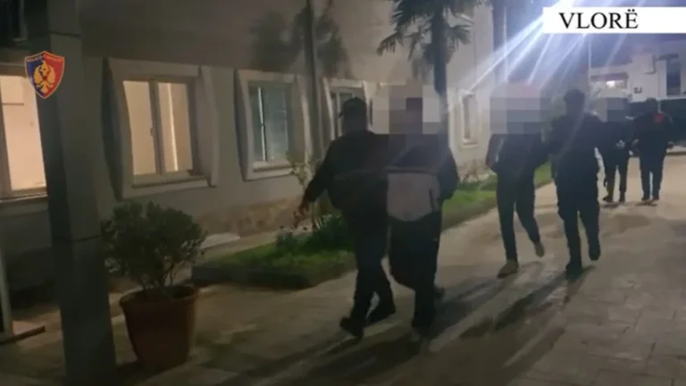 Albański zakładnik przetrzymywany przez Kosowo przez dwa tygodnie, zgwałcony, aresztowany trzy osoby w Vlora