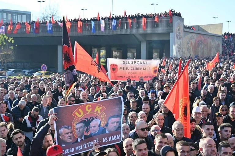 Организация на ветераните от АОК Благодаря на гражданите, че участваха в протеста в Скопие