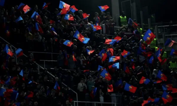 Феновете на Барселона се подиграват на Реал Мадрид и Хаби Алонсо в Camp Nou