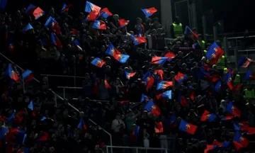 Fani Barcelony wyśmiewają Real Madrid i Xabi Alonso w Camp Nou