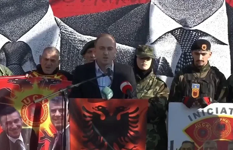 Бивш боец: Правосъдие, а не отмъщение, За да напомня на света, че историята не трябва да се изкривява