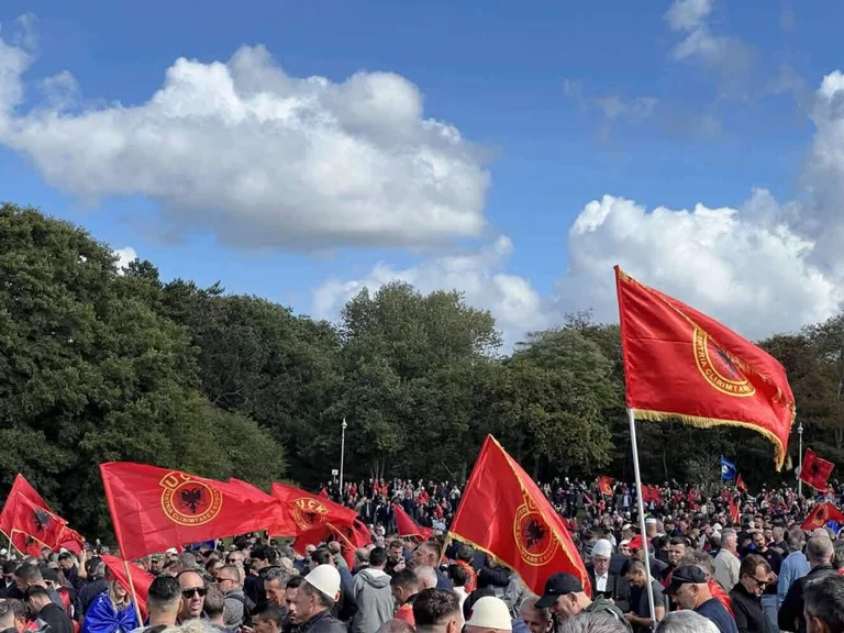 Protesty w Skopje dla byłych przywódców KLA w Hadze