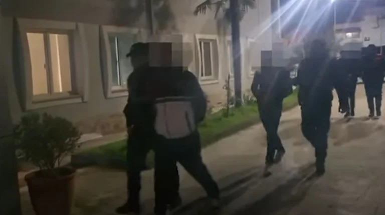 Odkryty przez zakładnika Kosowa w Vlora, jak jej siostra przeżyła, konflikt rozpoczął się w Szwecji