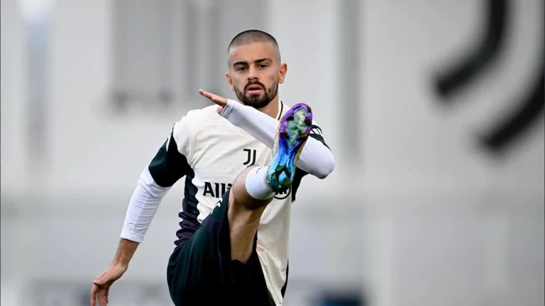 Hienoa. Jevrova pää Juventus, haluaa tavoitteen Paphos
