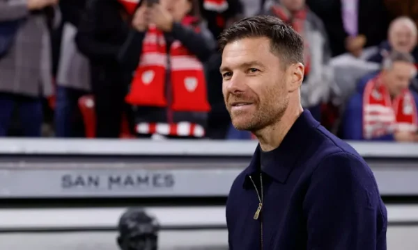 Real Madrid antaa Xabi Alonsosille tammikuuhun asti